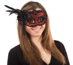 Red Side Feather Mask